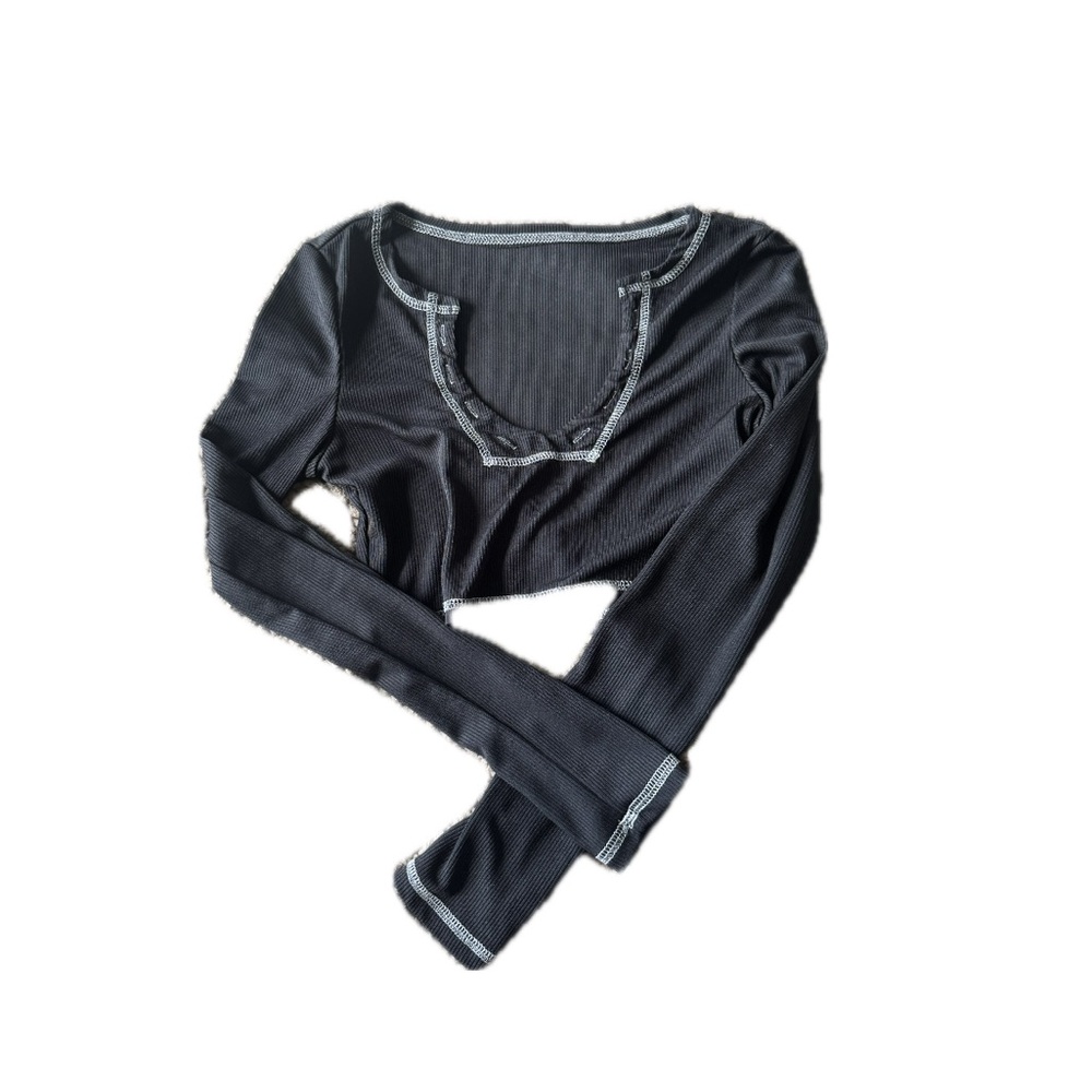 Black Long Sleeve Crop Top with White Stitching